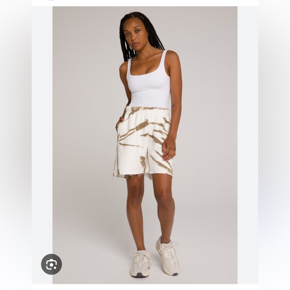 Good American boyfriend sweat short